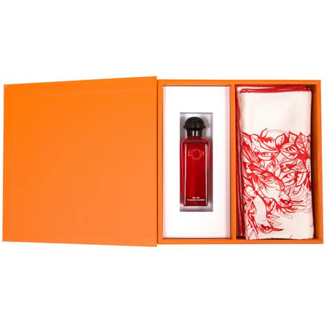 hermes eau de rhubarbe ecarlate fragrantica|hermes rhubarb gift set.